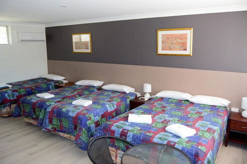 Civic Motor Inn - Tourism Hervey Bay 1