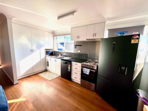Clarendon Cottage , Near Lowood - Tourism Hervey Bay 4