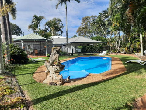 Cleveland Motor Inn - Tourism Hervey Bay 0