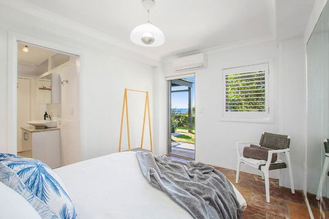 Cliff Top Hideaway - Ocean Views - Tourism Hervey Bay 3