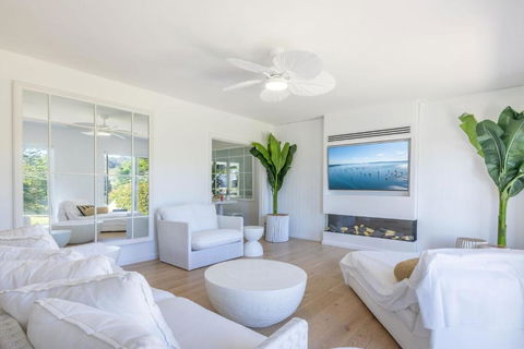 Cloud Nine, 18 Wynne Cres - Pool, Waterviews, Linen - Tourism Hervey Bay 4