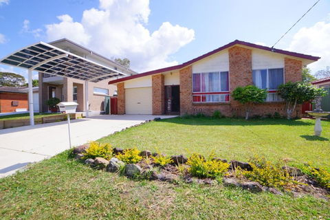 Close To Lake, Golf & Beach, Perfect For Longer Stays - Tourism Hervey Bay 1