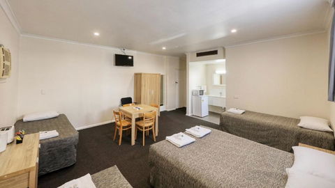 Coachman Hotel Motel - Tourism Hervey Bay 1