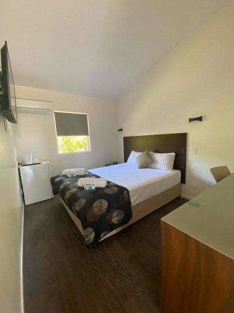 Coal N Cattle Hotel Motel - Hervey Bay Accommodation 0