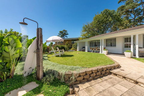 Coast House Mollymook - Tourism Hervey Bay 0