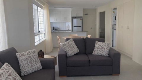 Coastal Apt At Kings Beach, Stunning View - Tourism Hervey Bay 3