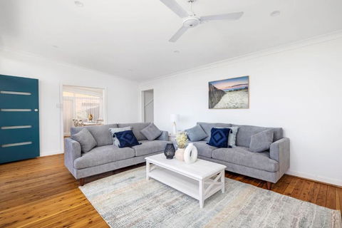 Coastal Cottage In Nelson Bay - Tourism Hervey Bay 3
