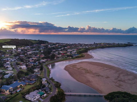 Coastal Dreamer Gerroa - Tourism Hervey Bay 1