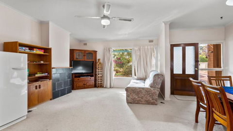 Coastal Drift - Escape To Coastal Bliss At This 3 - Bedroom Holiday Rental In Coffin Bay! - Tourism Hervey Bay 4