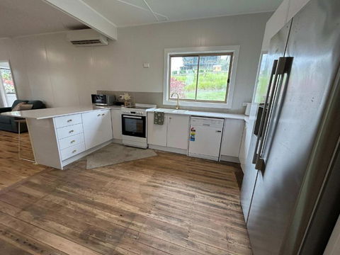 Coastal Echo - Oceanstays - Pet Friendly - Tourism Hervey Bay 3
