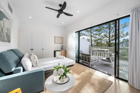 Coastal Elegance Luxurious Living - Tourism Hervey Bay 4