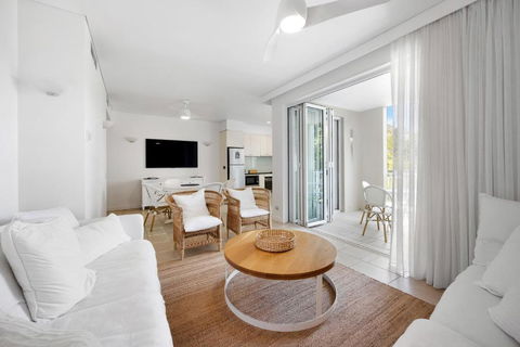 Coastal Style, Family Apartment On Hastings Street - Tourism Hervey Bay 4