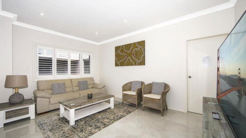 Coastline Retreat - Booker Bay - Tourism Hervey Bay 0