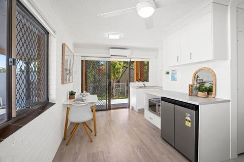 Coffs Holiday Studio 1 - Tourism Hervey Bay 1