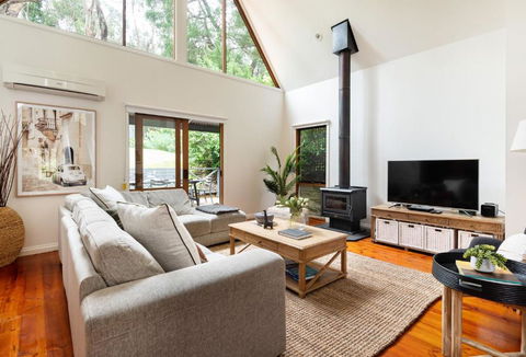 Collins Street House In Red Hill - Tourism Hervey Bay 0