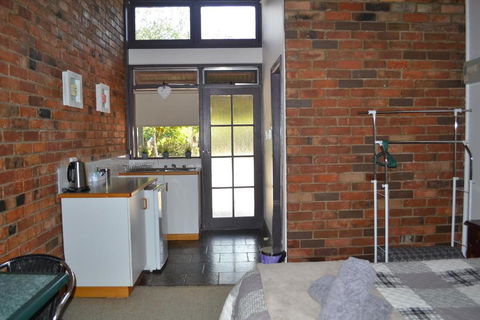 Colonial Motel - Tourism Hervey Bay 0