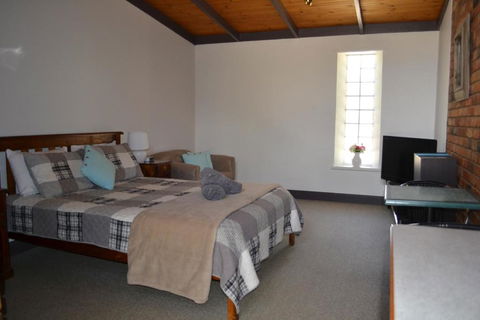 Colonial Motel - Tourism Hervey Bay 2