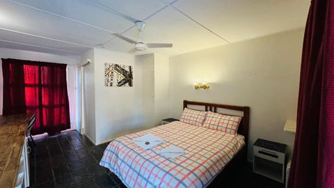 Colosseum Creek Motel - Tourism Hervey Bay 0