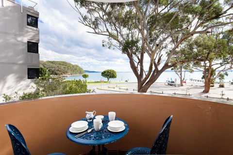 Columbia, 3 12 Columbia Close - Large Unit With Fantastic Water Views And Wifi - Tourism Hervey Bay 3