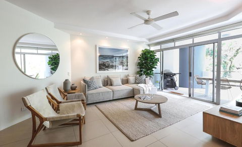Coastal Family Retreat Pool & Bay Views - Tourism Hervey Bay 1