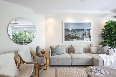Coastal Family Retreat Pool & Bay Views - Tourism Hervey Bay 0