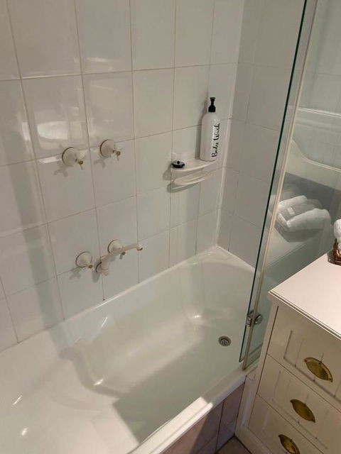 Creek Cottage Bed And Breakfast Traralgon - Hervey Bay Accommodation 4