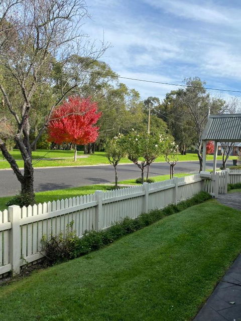 Creek Cottage Bed And Breakfast Traralgon - Hervey Bay Accommodation 3