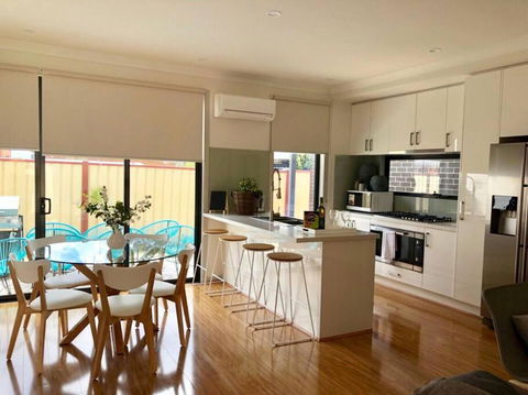 D111 Special Melbourne Retreat - Hervey Bay Accommodation 0