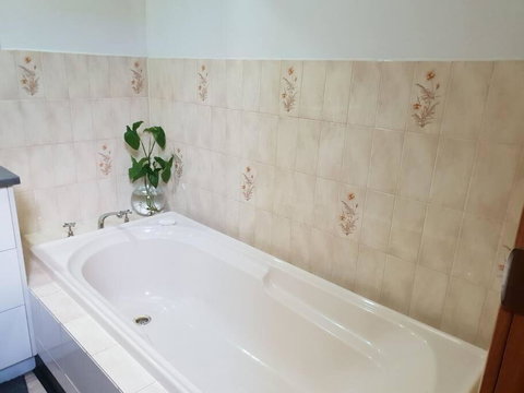 Deakin Town House - Hervey Bay Accommodation 3
