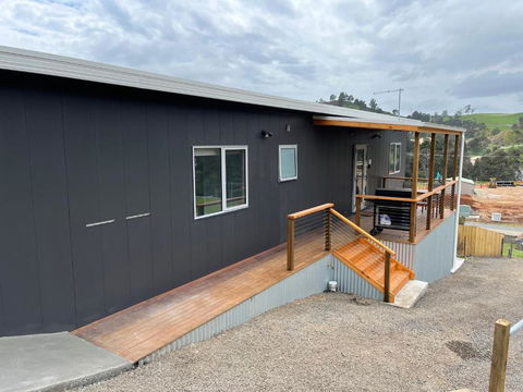Derby Digs Cabin - Tourism Hervey Bay 0