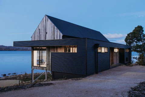 Deviot Boat House - Hervey Bay Accommodation 1