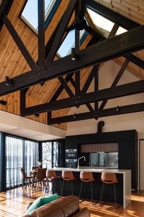Deviot Boat House - Hervey Bay Accommodation 2