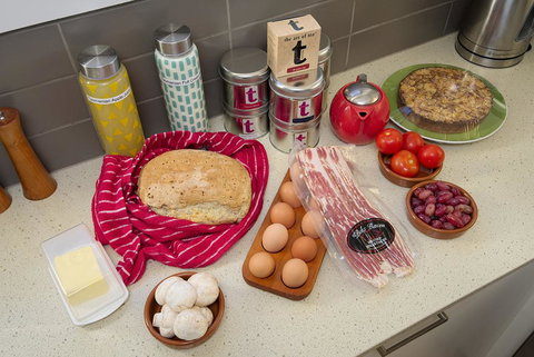 28 Gates Luxury Farmstay And Fishery - Tourism Hervey Bay 2