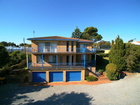 3 Bay Lane - Tourism Hervey Bay 0