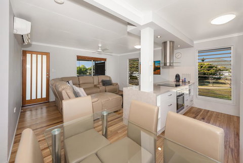 3 Bedroom Renovated Home - Hervey Bay Accommodation 2