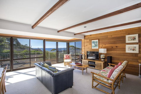 3 Shipton Cres - Heavenly Haven - Hervey Bay Accommodation 1