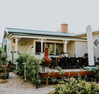 3 Willows Vineyard Cottage - Hervey Bay Accommodation
