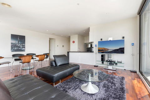 3-Bed Apartment With Parking Near Parks And Dining - Hervey Bay Accommodation 0