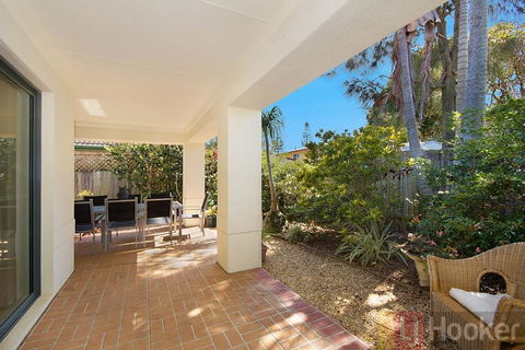 32 Beachside - Hervey Bay Accommodation 1