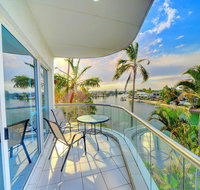 3br Broadbeach Lakefront Apartment - Hervey Bay Accommodation