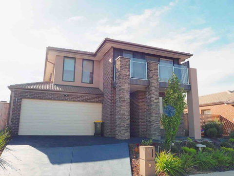 4 Bed 2 And A Half Bath Luxury Villa In Point Cook - Hervey Bay Accommodation 0