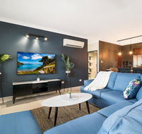 4 BEDROOM GARDENS ESCAPE - CHAMPAGNE STAYS Darwin - Tourism Hervey Bay