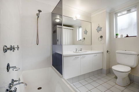 4 Cote D Azur 6 Douglas Street - Hervey Bay Accommodation 2