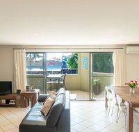 4/4 On First - Tourism Hervey Bay