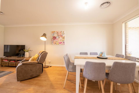 42 Rosemary Lane - Central Orange - Spacious Family Home - Quiet Lane - Hervey Bay Accommodation 3