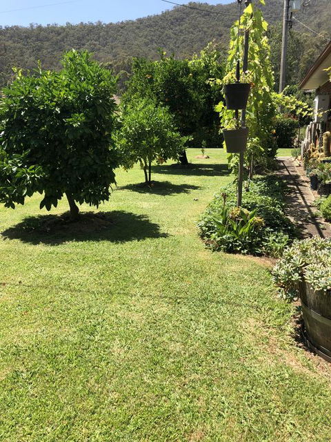 725 Myrtleford-Yackandandah Road - Hervey Bay Accommodation 1