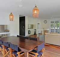 77 Butler Street Byron Bay - Lantana Beach House - Hervey Bay Accommodation