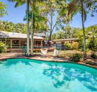 8 Satinwood Drive - Rainbow Shores Architecturally Designed Pool Walk to Beach - Hervey Bay Accommodation