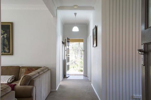 88 Morrisset - Tourism Hervey Bay 0
