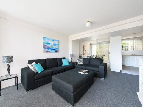 9 Cirrus @ Fingal Bay - Hervey Bay Accommodation 1
